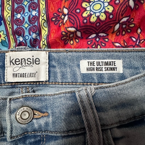 Kensie jeans. Women’s vintage lux size 6/28 - Picture 3 of 4